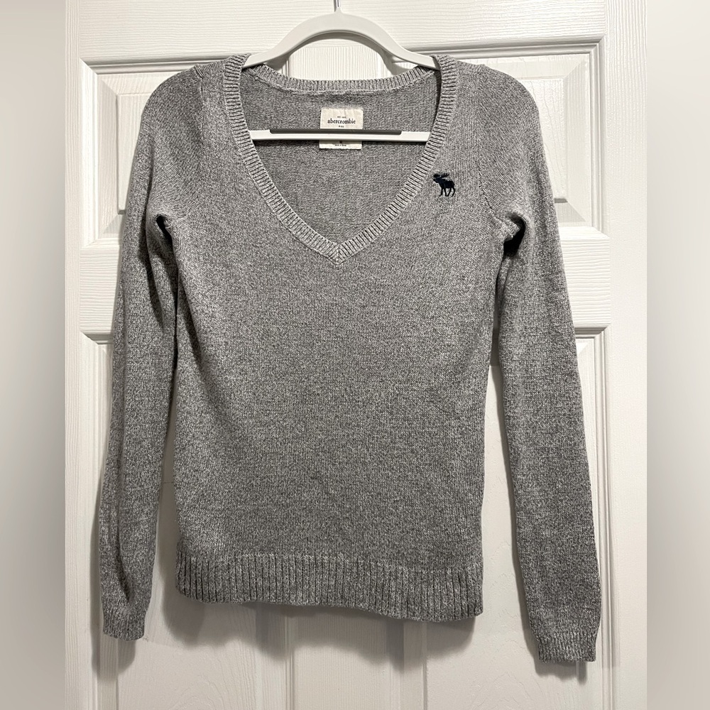 Abercrombie Fitch Kids Gray Stretch Long Sleeve V Neck Pullover Sweater Medium